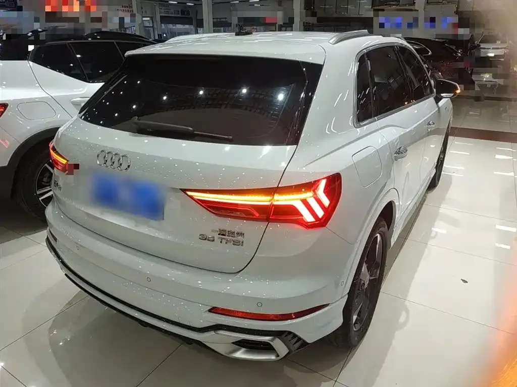 Audi Q3 2024 из CN, фото 2