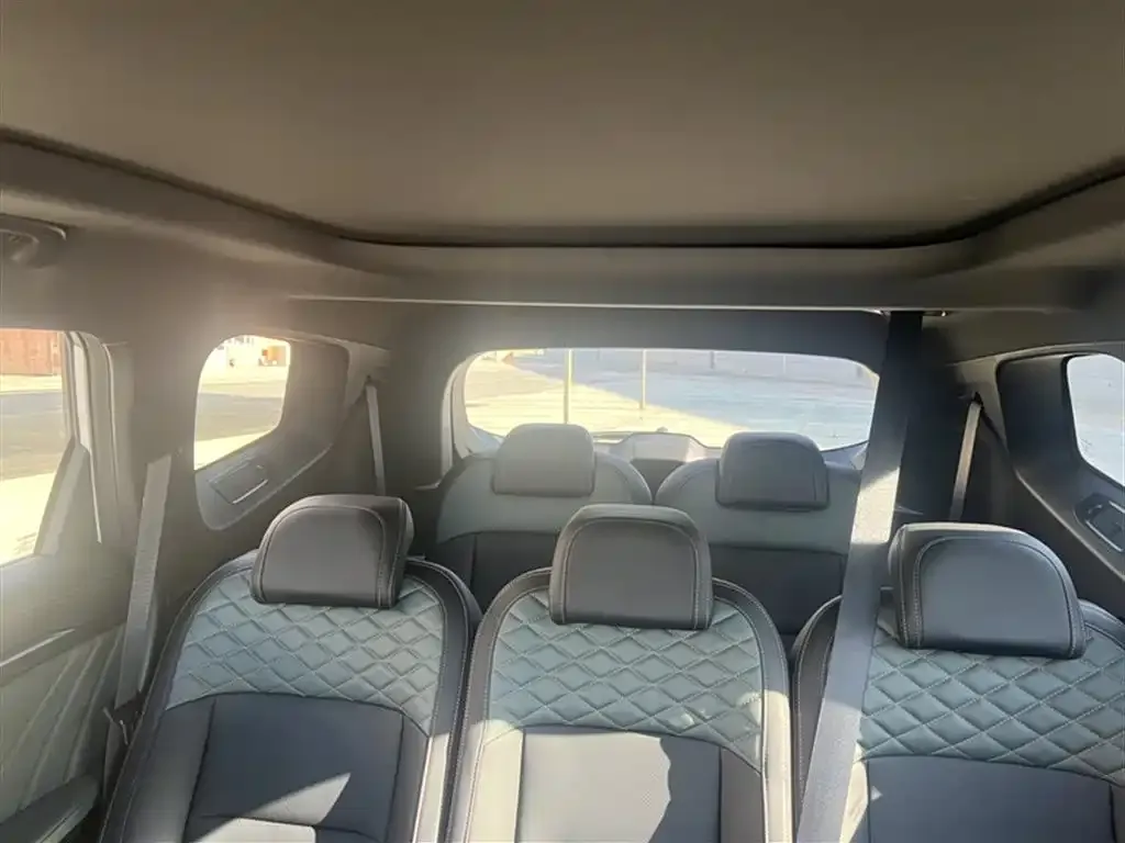 Geely Haoyue L 2023 из CN, фото 2