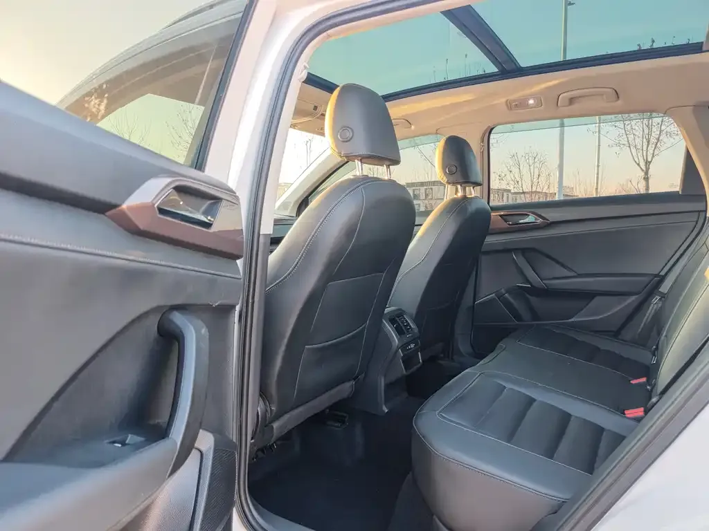 Volkswagen Tharu 2021 из CN, фото 3