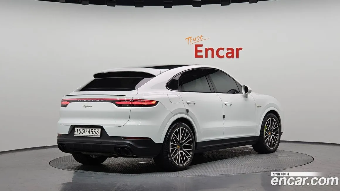 Porsche Cayenne 2021 из KR, фото 2