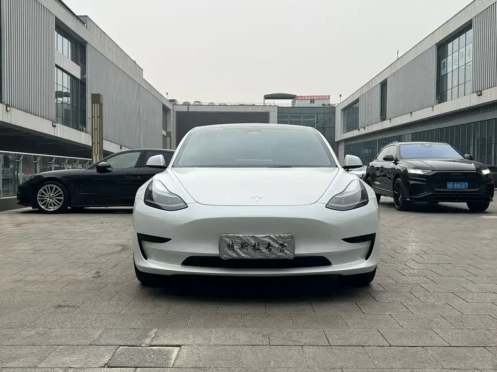 Tesla Model 3 2023 из CN, фото 5