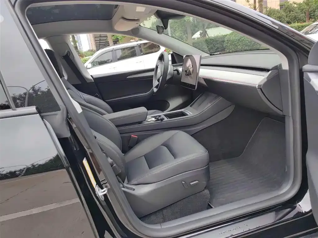 Tesla Model Y 2023 из CN, фото 7