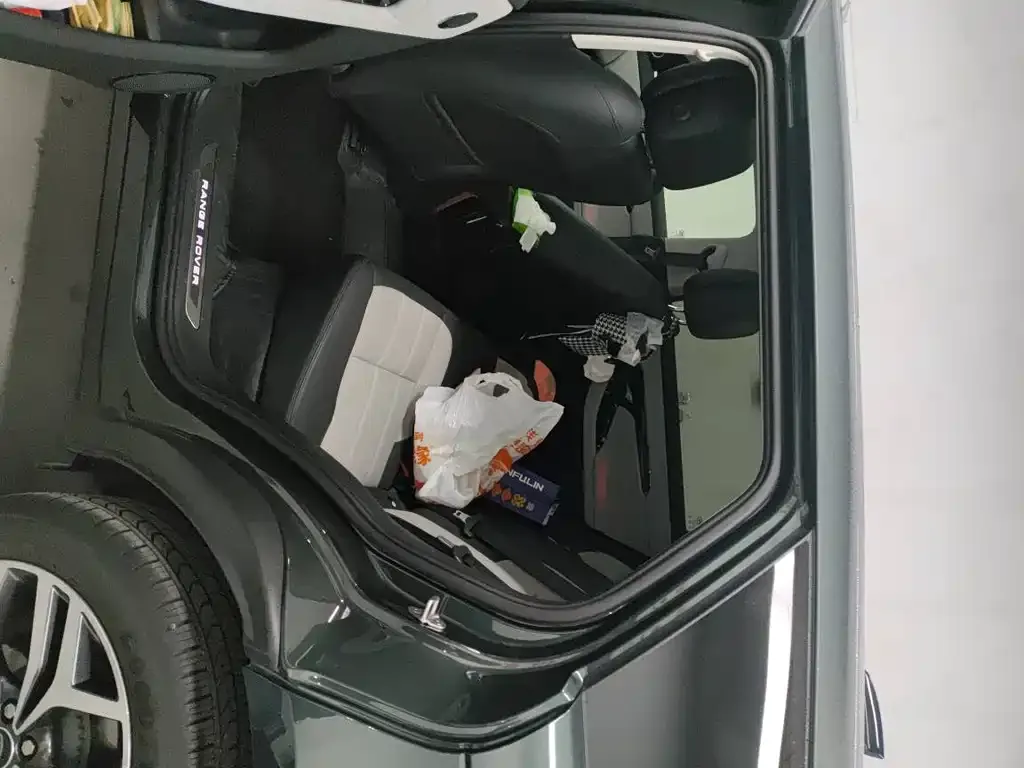 Land Rover Evoque 2025 из CN, фото 2