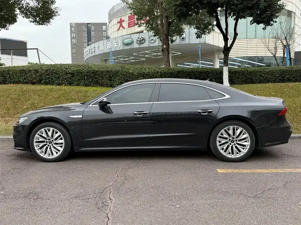 Audi A7L 2024 из CN, фото 5