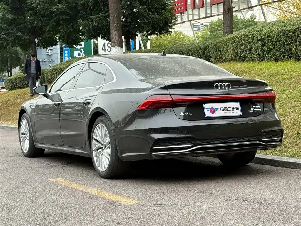 Audi A7L 2024 из CN, фото 6
