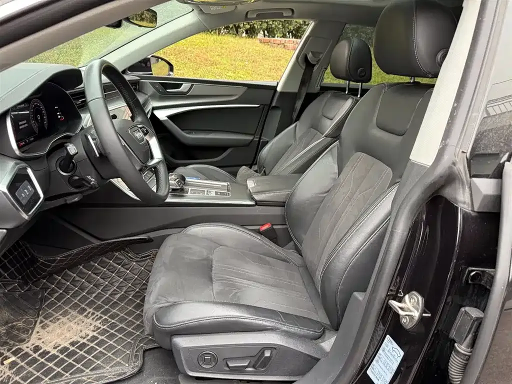 Audi A7L 2024 из CN, фото 2