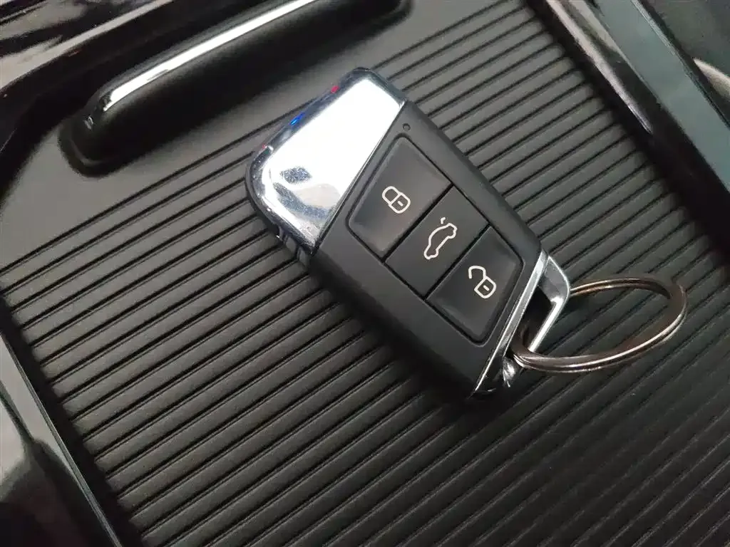Volkswagen Passat 2022 из CN, фото 2