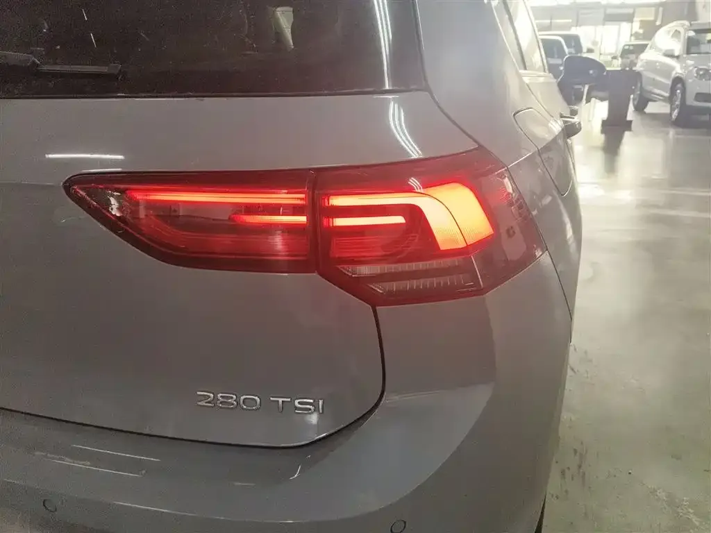 Volkswagen Golf 2021 из CN, фото 2