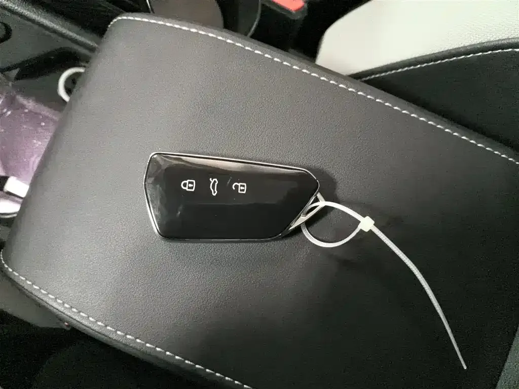 Volkswagen Golf 2021 из CN, фото 9