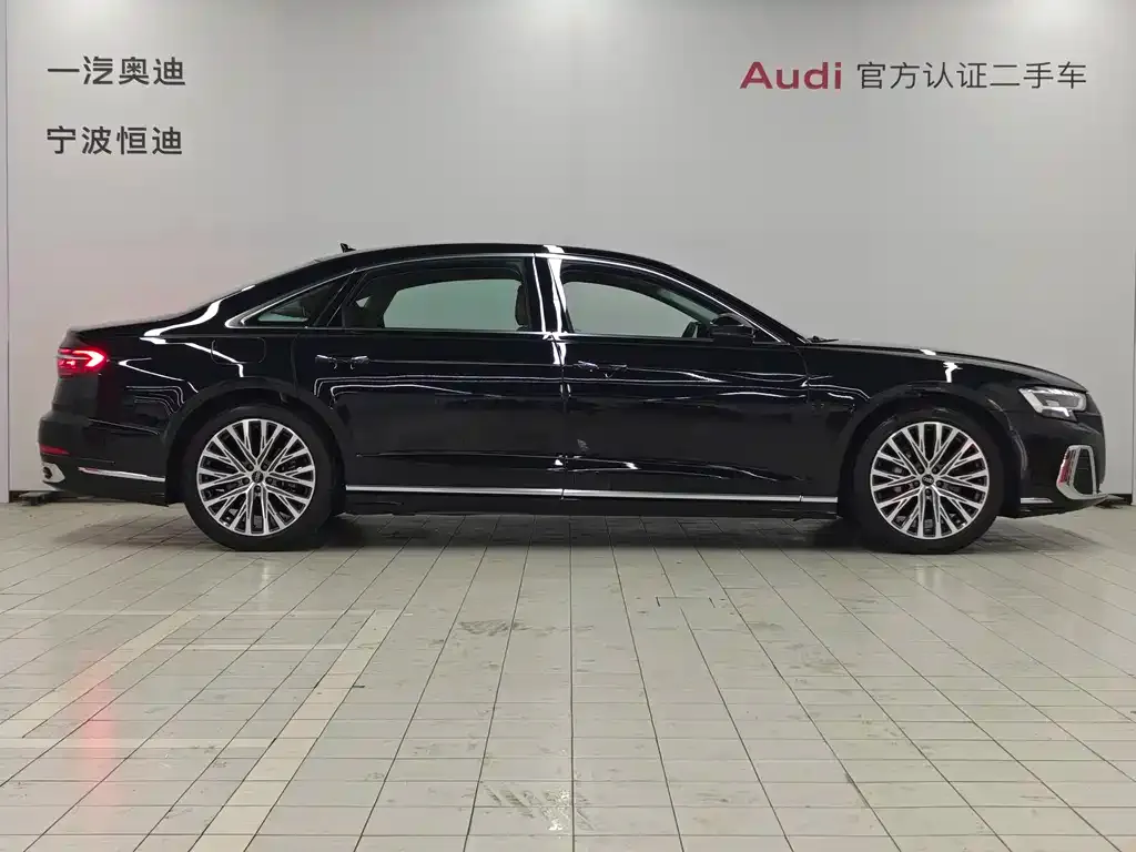 Audi A8 2024 из CN, фото 8