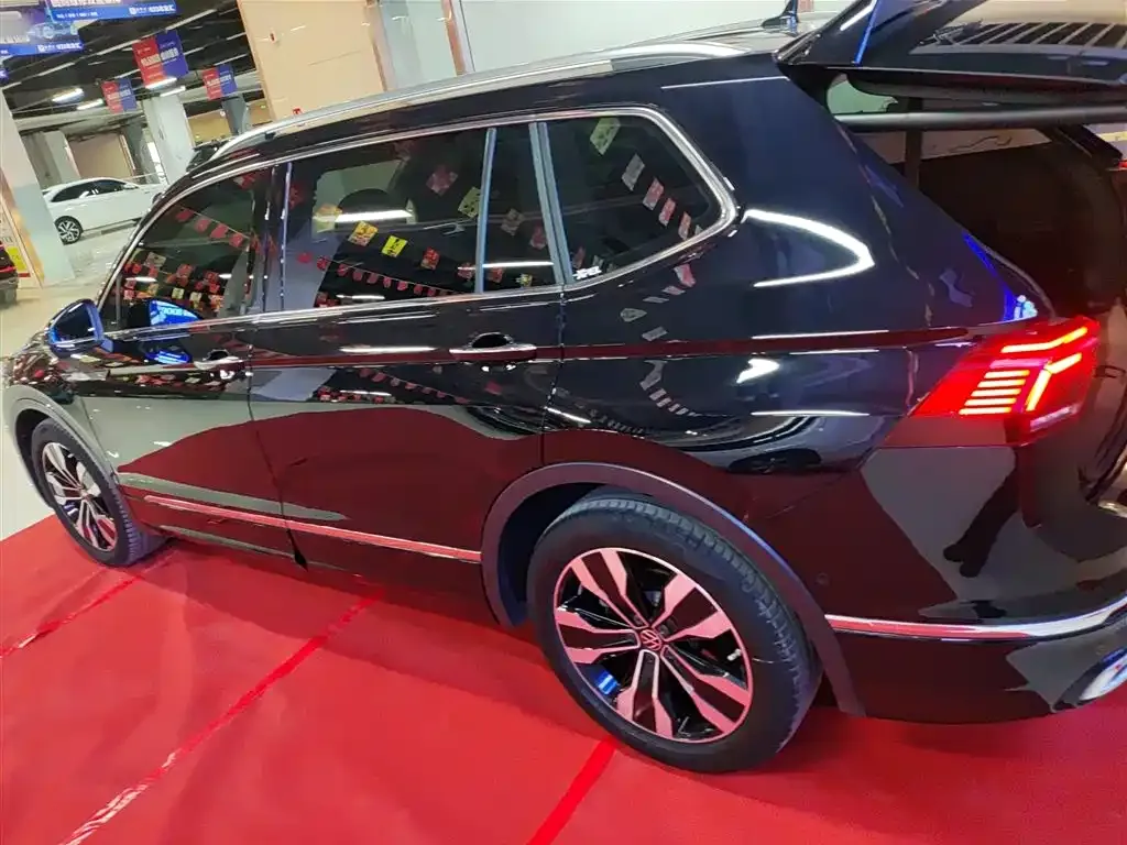 Volkswagen Tiguan L 2022 из CN, фото 10