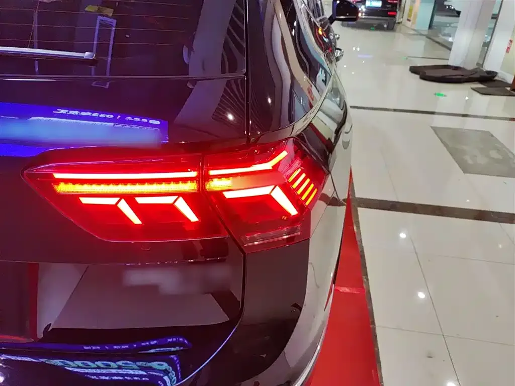 Volkswagen Tiguan L 2022 из CN, фото 8