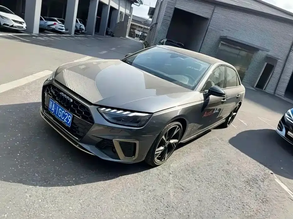 Audi A4L 2024 из CN, фото 1