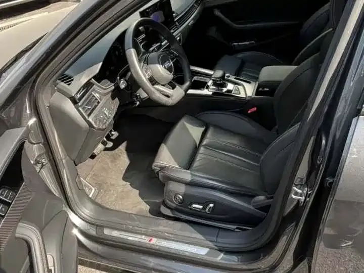 Audi A4L 2024 из CN, фото 2