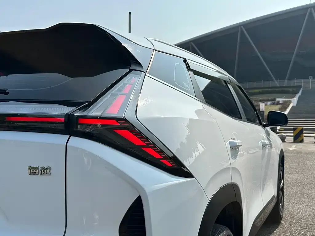Geely Boyue 2023 из CN, фото 2