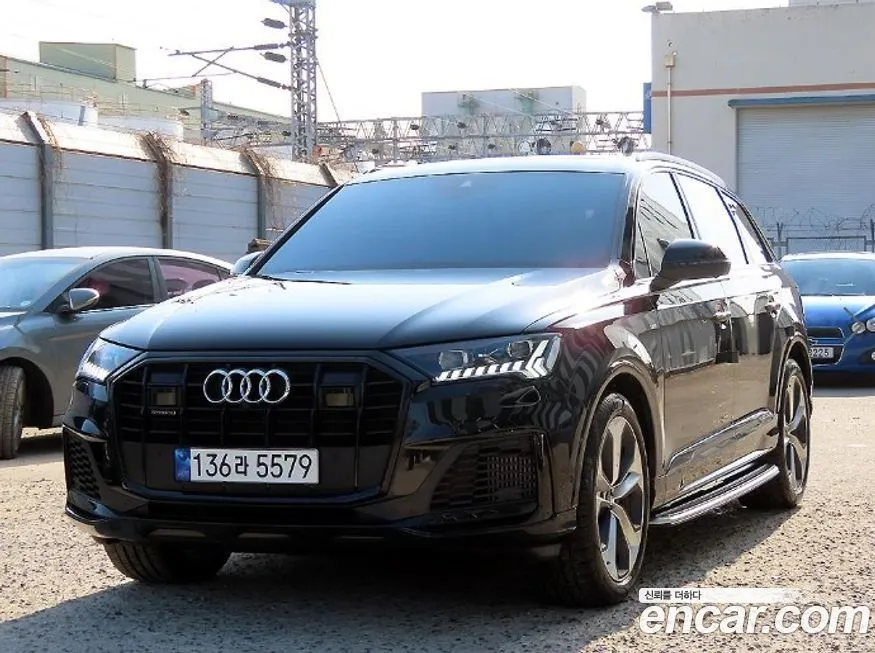 Audi Q7 2023 из KR, фото 3