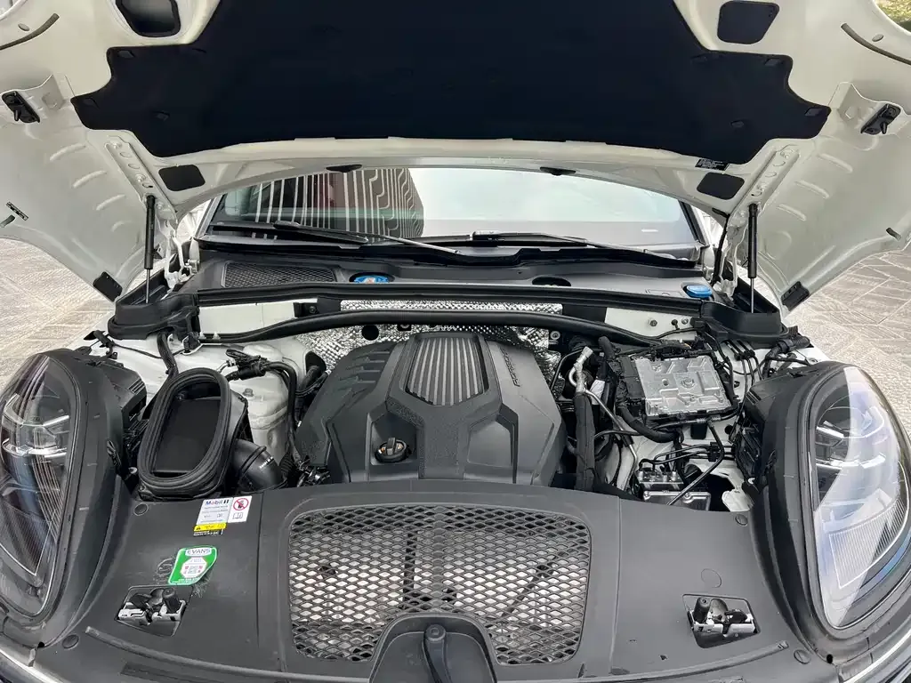 Porsche Macan 2023 из CN, фото 5