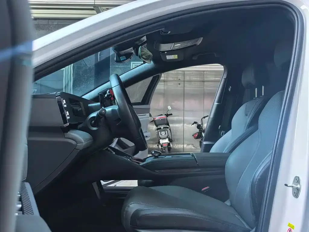 BYD Qin L 2025 из CN, фото 2