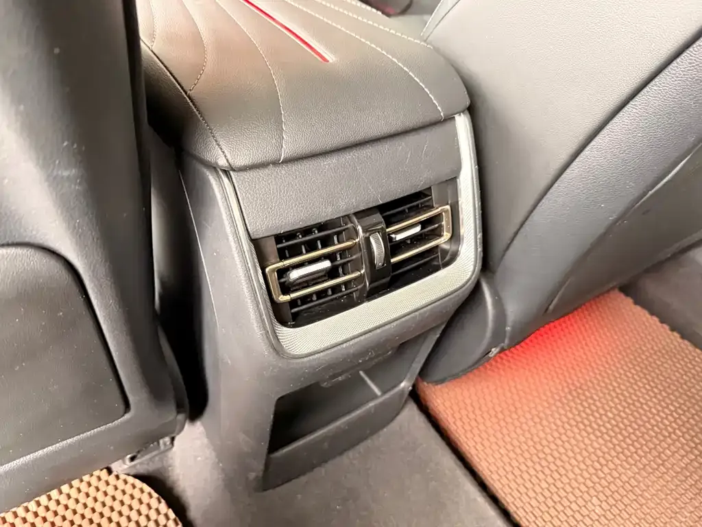 Hongqi H5 2023 из CN, фото 2