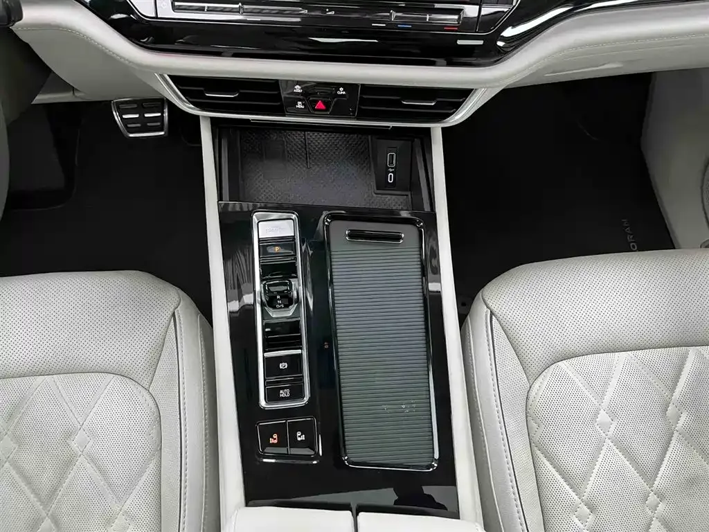 Volkswagen Viloran 2022 из CN, фото 9