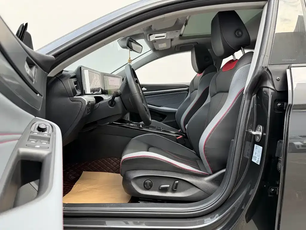 Volkswagen Lamando 2024 из CN, фото 4