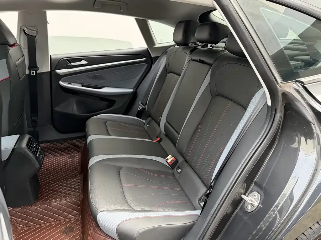 Volkswagen Lamando 2024 из CN, фото 6