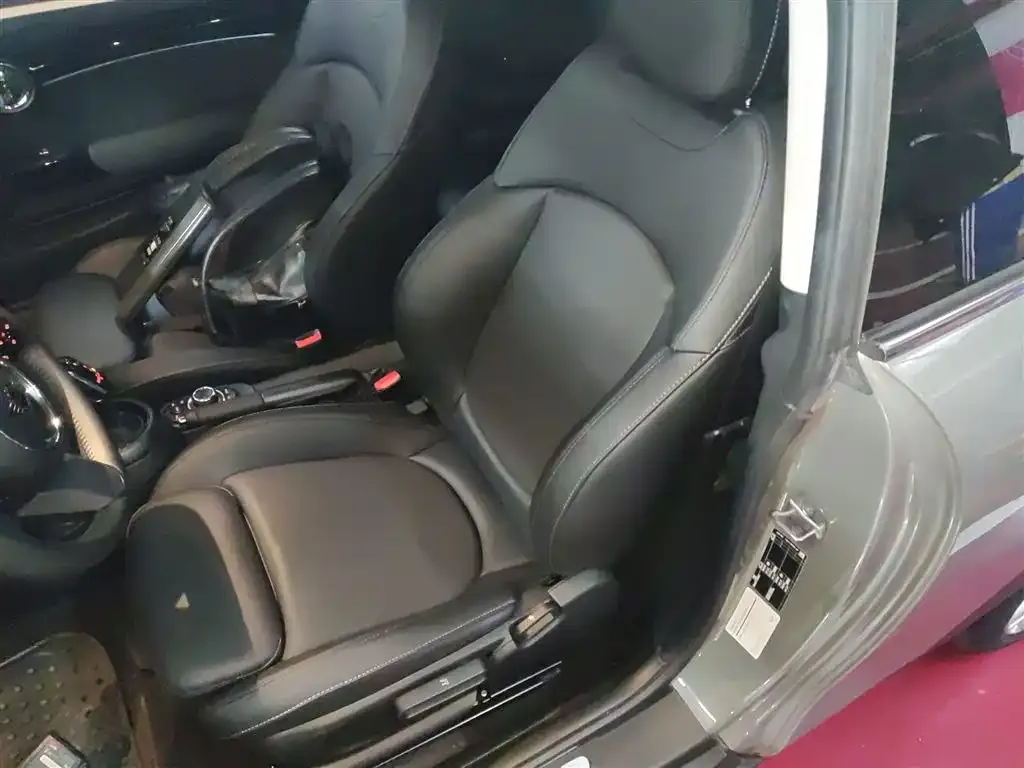 MINI Cooper (3-door) 2022 из CN, фото 2