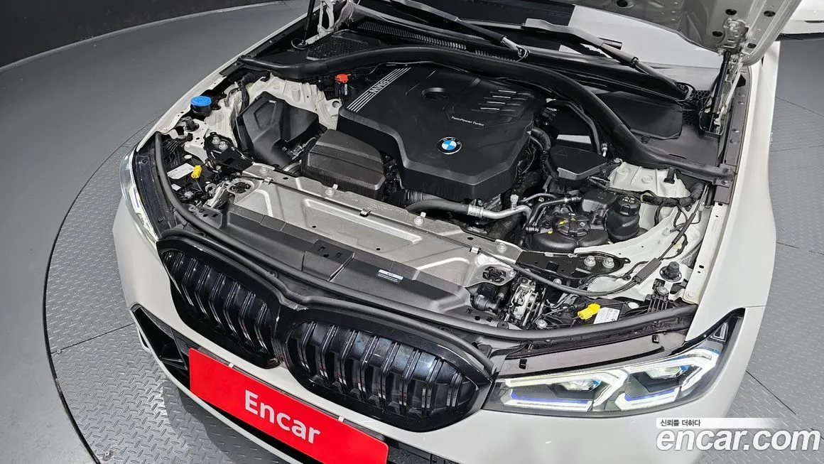 BMW 3-Series 2024 из KR, фото 2