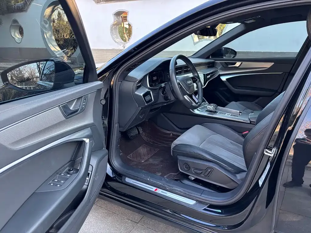 Audi A6L 2022 из CN, фото 5