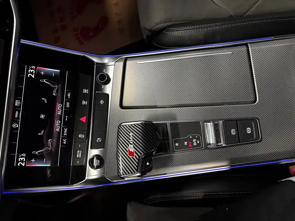 Audi A6L 2022 из CN, фото 9