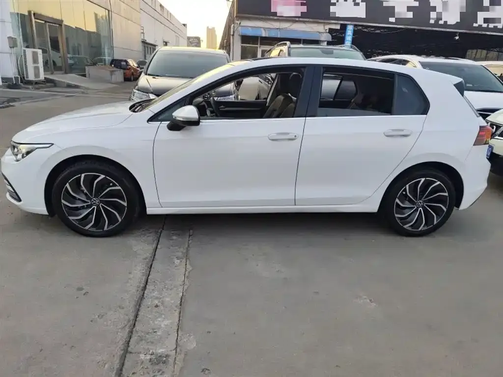 Volkswagen Golf 2022 из CN, фото 3