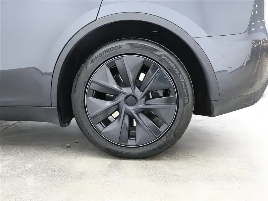 Tesla Model Y 2024 из CN, фото 5