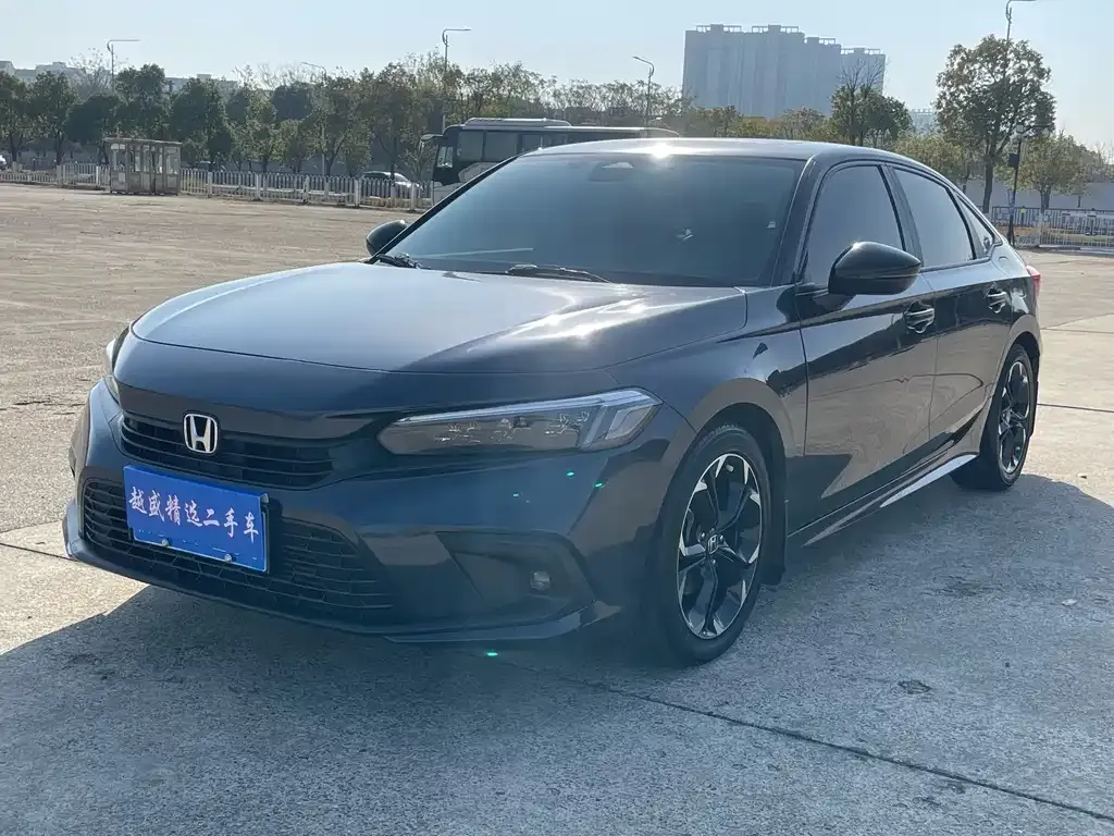 Honda Civic — фото 1