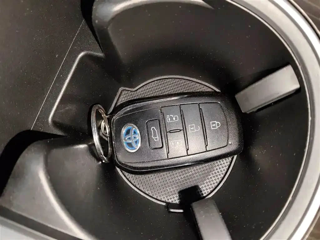 Toyota Sienna 2023 из CN, фото 4