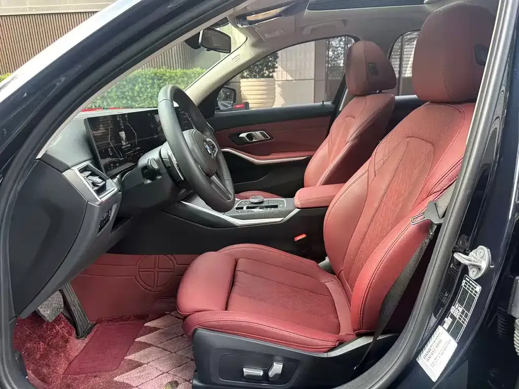 BMW 3 Series 2024 из CN, фото 3