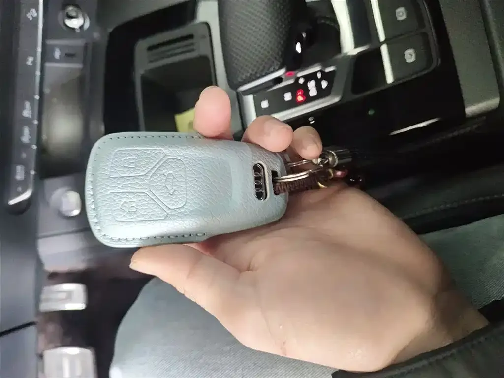 Audi Q5L 2024 из CN, фото 8
