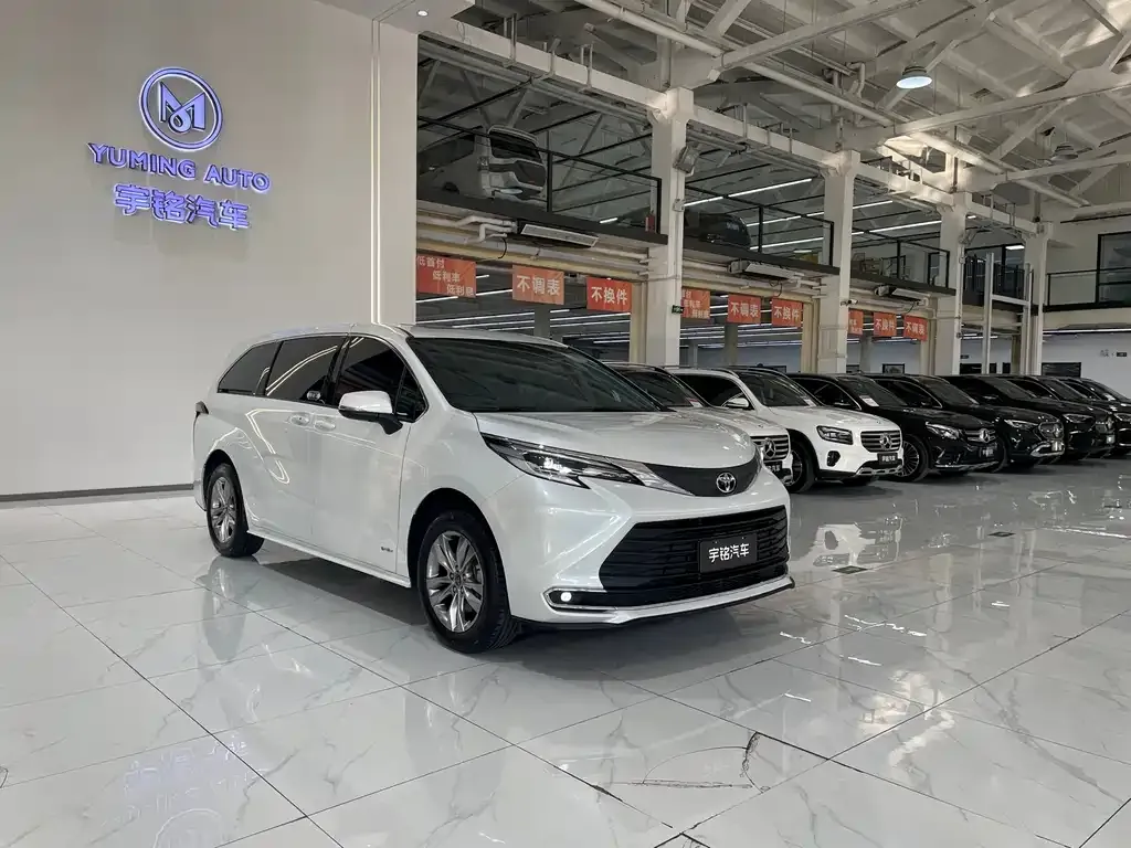 Toyota Sienna 2024 из CN, фото 10