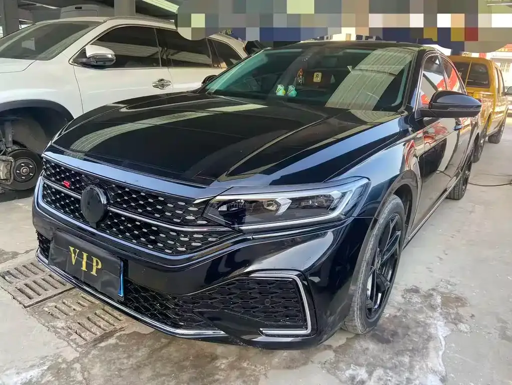 Volkswagen Passat 2023 из CN, фото 1