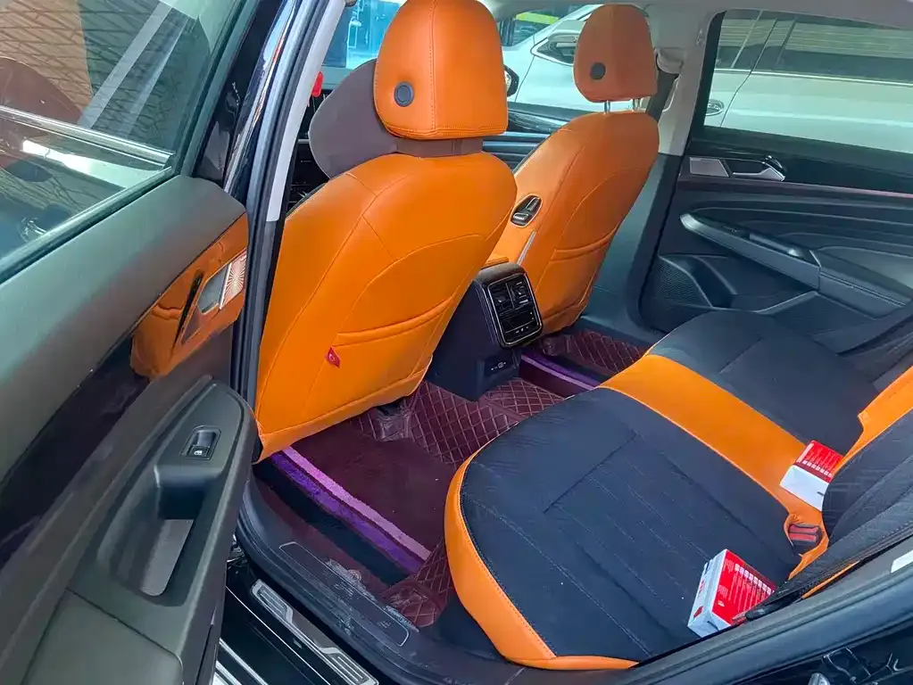 Volkswagen Passat 2023 из CN, фото 10