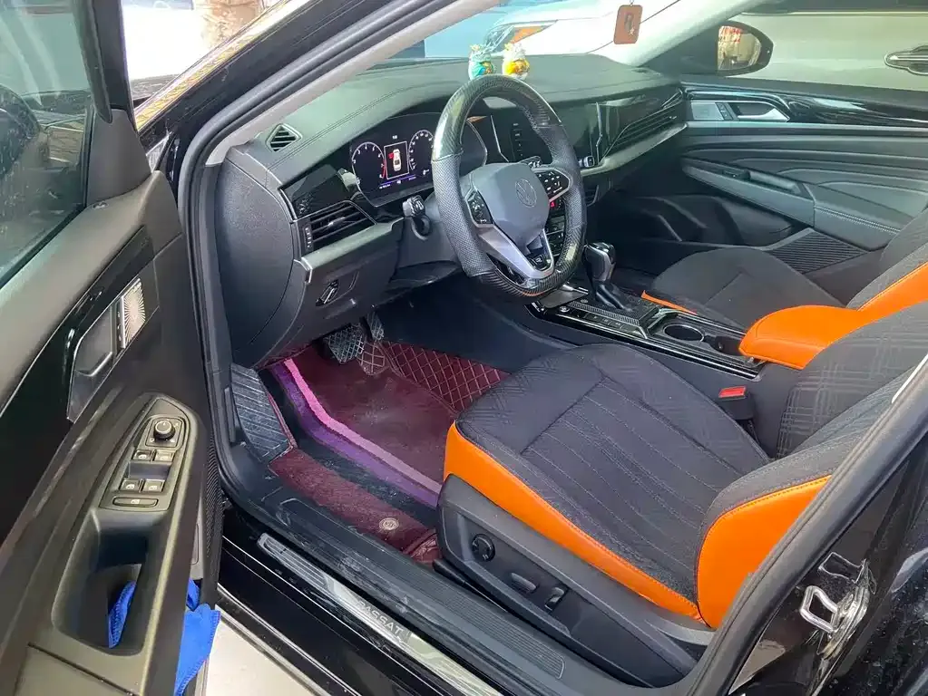 Volkswagen Passat 2023 из CN, фото 7