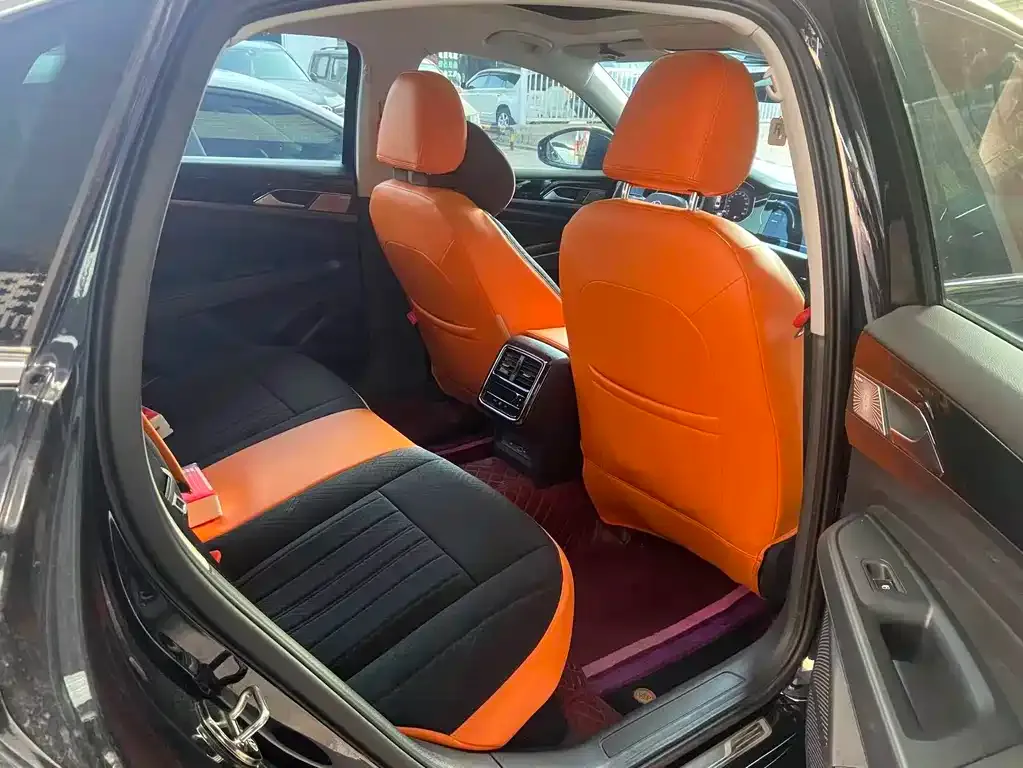Volkswagen Passat 2023 из CN, фото 9
