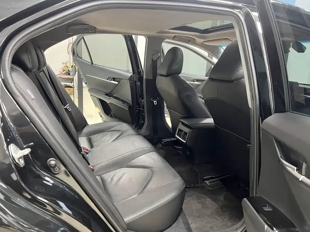 Toyota Camry 2022 из CN, фото 8