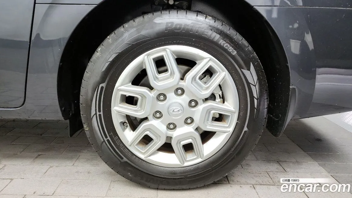 Hyundai Staria — фото 2