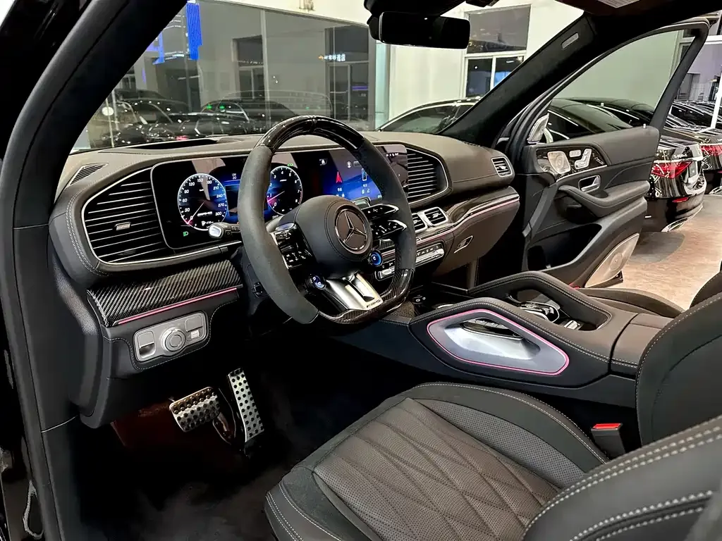 Mercedes-Benz GLS AMG — фото 6