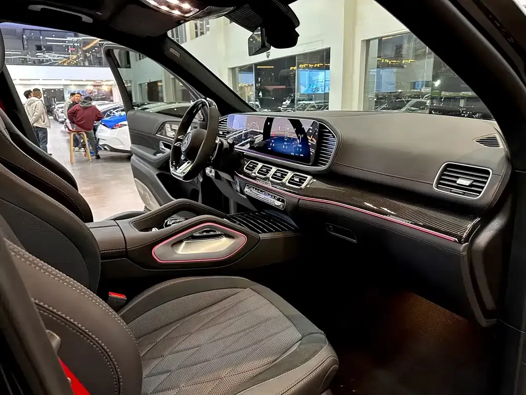 Mercedes-Benz GLS AMG — фото 9
