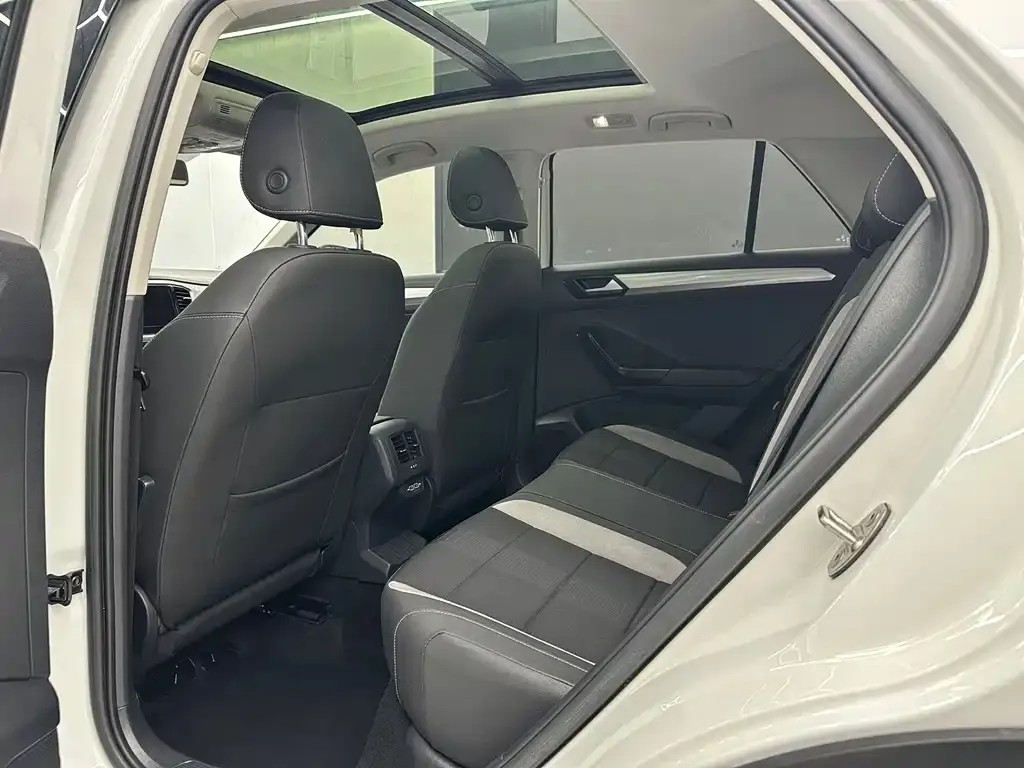 Volkswagen T-Roc 2021 из CN, фото 4