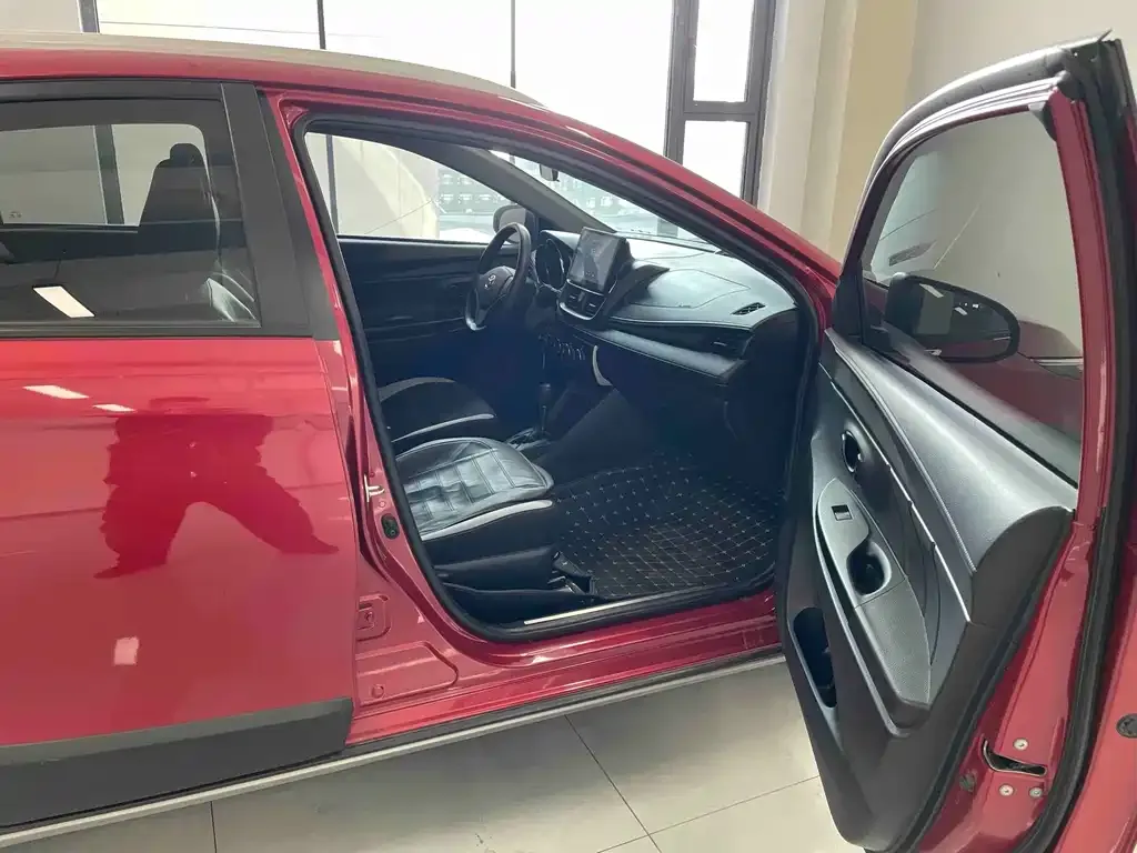 Toyota Yaris L 2021 из CN, фото 9
