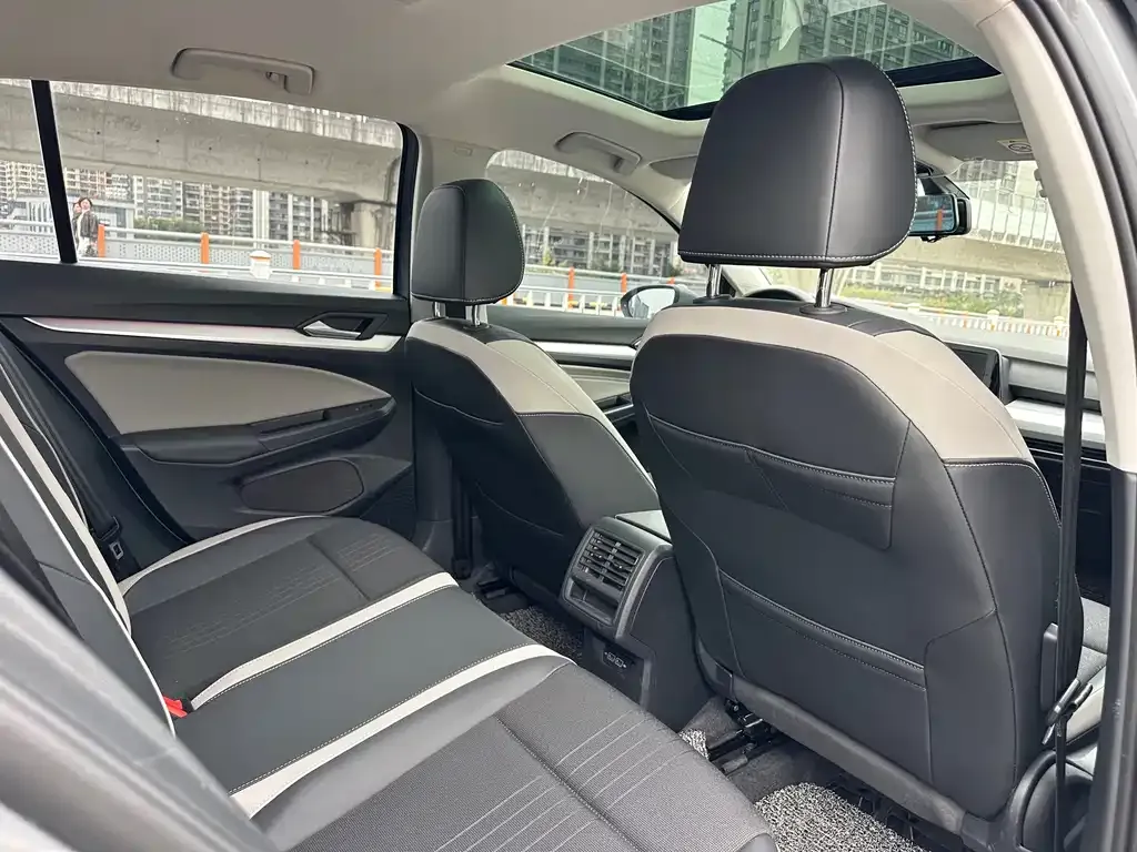 Volkswagen Golf 2021 из CN, фото 7