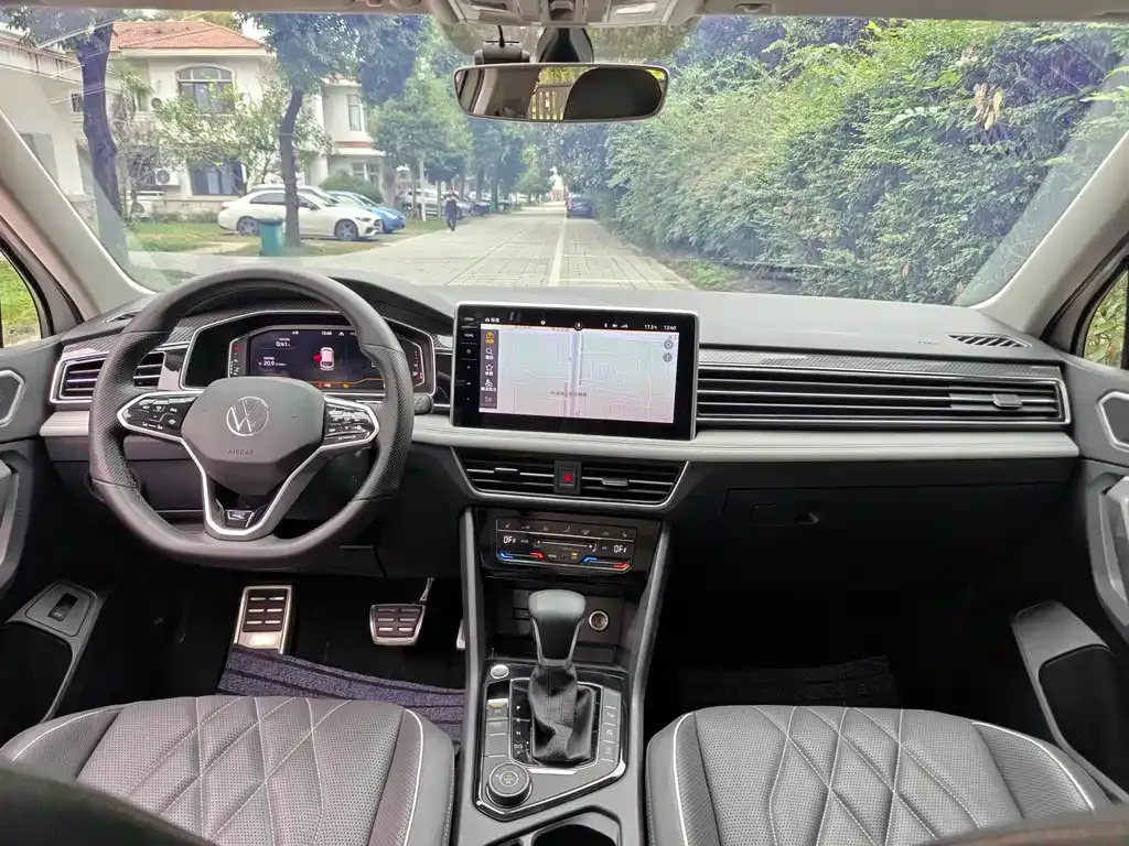 Volkswagen Tiguan L 2022 из CN, фото 8