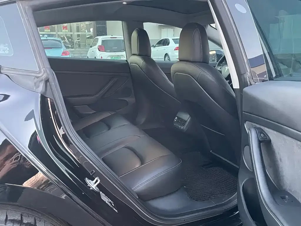Tesla Model 3 2023 из CN, фото 9